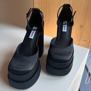 Steve Madden Charlize Platform (Size 6.5, Black)